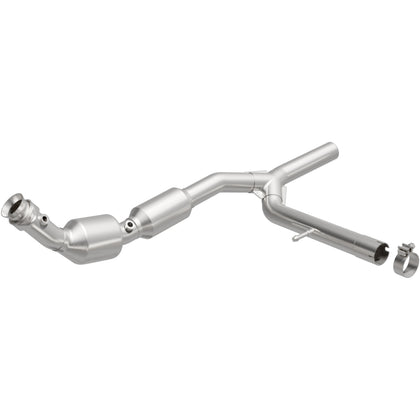MagnaFlow 2004-2005 Ford F-150 5.4L California Grade CARB Compliant Direct-Fit Catalytic Converter 5481706