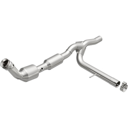 MagnaFlow 2004-2005 Ford F-150 5.4L California Grade CARB Compliant Direct-Fit Catalytic Converter 5481744