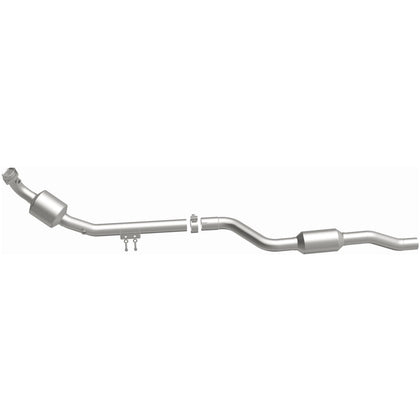 MagnaFlow 2006 Mercedes-Benz CLS500 5.0L | 2005-2006 Mercedes-Benz E500 Base 5.0L California Grade CARB Compliant Direct-Fit Catalytic Converter 551642