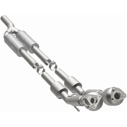 MagnaFlow 2012-2014 Volkswagen Passat 3.6L California Grade CARB Compliant Direct-Fit Catalytic Converter 551838