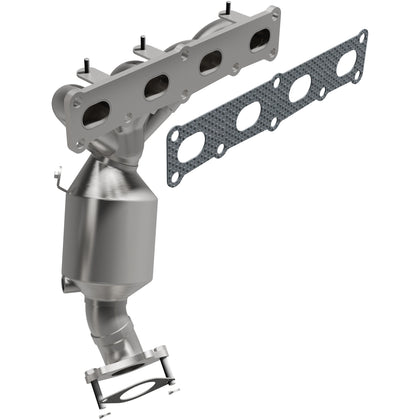 MagnaFlow 2014 Jeep Cherokee 2.4L California Grade CARB Compliant Direct-Fit Manifold Catalytic Converter 5551158