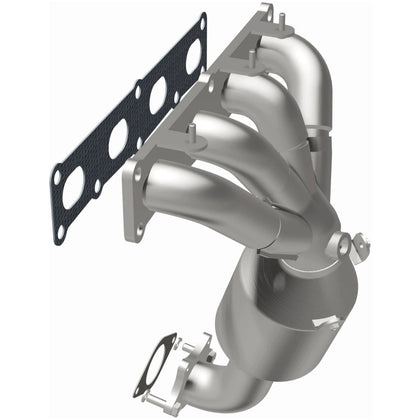 MagnaFlow 2015-2017 Jeep Cherokee 2.4L California Grade CARB Compliant Direct-Fit Manifold Catalytic Converter 5551159