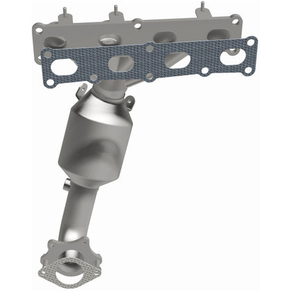 MagnaFlow 2015-2017 Jeep Cherokee 2.4L California Grade CARB Compliant Direct-Fit Manifold Catalytic Converter 5551159
