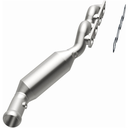 MagnaFlow 2007-2010 BMW X5 4.8L California Grade CARB Compliant Direct-Fit Manifold Catalytic Converter 5551237