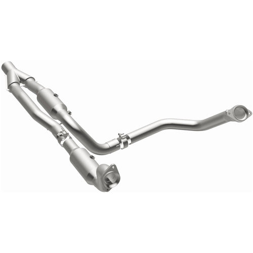 MagnaFlow 2012-2016 Ram 2500 5.7L California Grade CARB Compliant Direct-Fit Catalytic Converter 5551457