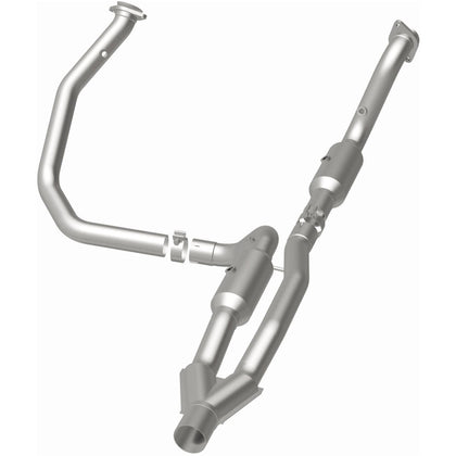 MagnaFlow 2012-2016 Ram 2500 5.7L California Grade CARB Compliant Direct-Fit Catalytic Converter 5551457