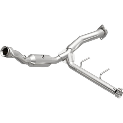 MagnaFlow 2015-2017 Ford F-150 3.5L California Grade CARB Compliant Direct-Fit Catalytic Converter 5551469
