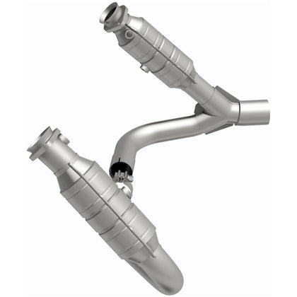 MagnaFlow 2008 Chrysler Aspen 4.7L | 2008 Dodge Durango 4.7L California Grade CARB Compliant Direct-Fit Catalytic Converter 5551638