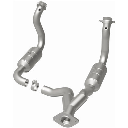 MagnaFlow 2008-2010 Ford F-250 Super Duty 5.4L | 2008-2010 Ford F-350 Super Duty 5.4L California Grade CARB Compliant Direct-Fit Catalytic Converter 5551760