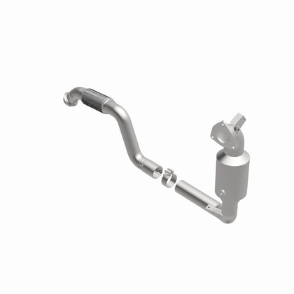 MagnaFlow 2014 Mercedes-Benz CLA250 Base 2.0L California Grade CARB Compliant Direct-Fit Catalytic Converter 5561503