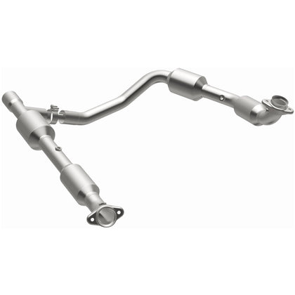 MagnaFlow California Grade CARB Compliant Direct-Fit Catalytic Converter 5582167