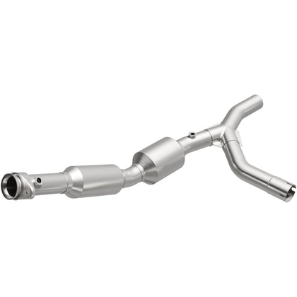 MagnaFlow 2007 Ford E-150 4.6L / 2007 Ford E-250 4.6L California Grade CARB Compliant Direct-Fit Catalytic Converter 5582310