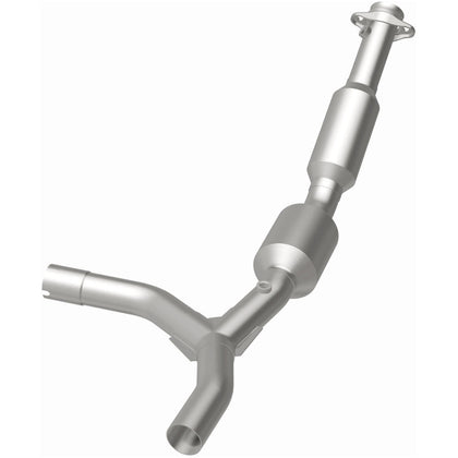 MagnaFlow 2007 Ford E-150 4.6L | 2007 Ford E-250 4.6L California Grade CARB Compliant Direct-Fit Catalytic Converter 5582310