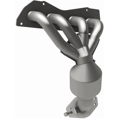 MagnaFlow 2009-2016 Toyota RAV4 2.5L California Grade CARB Compliant Direct-Fit Manifold Catalytic Converter 5582327