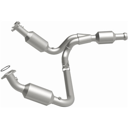 MagnaFlow California Grade CARB Compliant Direct-Fit Catalytic Converter 5582578