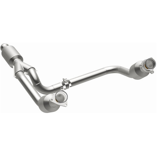 MagnaFlow California Grade CARB Compliant Direct-Fit Catalytic Converter 5582642