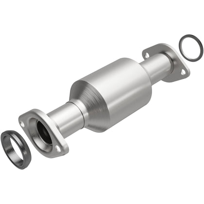 MagnaFlow 2011-2015 Toyota Sienna 3.5L California Grade CARB Compliant Direct-Fit Catalytic Converter 5592546