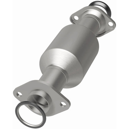 MagnaFlow 2011-2015 Toyota Sienna 3.5L California Grade CARB Compliant Direct-Fit Catalytic Converter 5592546