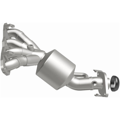 MagnaFlow 2012-2016 Toyota Prius C 1.5L California Grade CARB Compliant Direct-Fit Manifold Catalytic Converter 5631441
