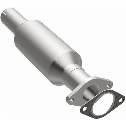 MagnaFlow 2016 Ford Focus 2.0L California Grade CARB Compliant Direct-Fit Catalytic Converter 5671157