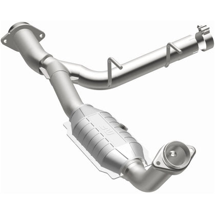 MagnaFlow 2005-2006 Ford Expedition 5.4L HM Grade Federal / EPA Compliant Direct-Fit Catalytic Converter 93125