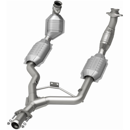MagnaFlow 1996-1998 Ford Mustang 3.8L HM Grade Federal / EPA Compliant Direct-Fit Catalytic Converter 93344