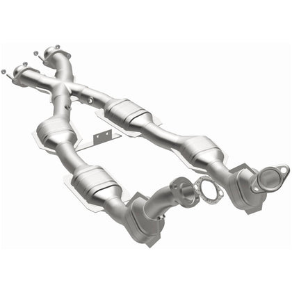 MagnaFlow 1996-1998 Ford Mustang GT 4.6L HM Grade Federal / EPA Compliant Direct-Fit Catalytic Converter 93348