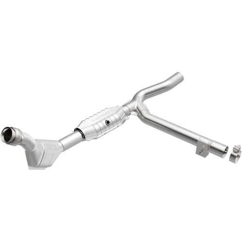 MagnaFlow 1999-2000 Ford F-150 4.2L HM Grade Federal / EPA Compliant Direct-Fit Catalytic Converter 93393