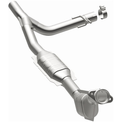 MagnaFlow 1999-2000 Ford F-150 5.4L HM Grade Federal / EPA Compliant Direct-Fit Catalytic Converter 93397