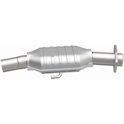 MagnaFlow Standard Grade Federal / EPA Compliant Direct-Fit Catalytic Converter 93418