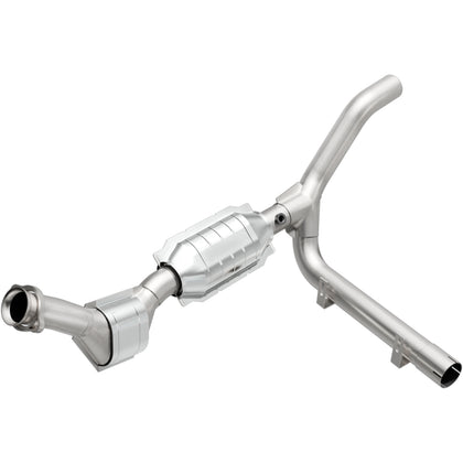 MagnaFlow 1997-1998 Ford F-150 4.2L HM Grade Federal / EPA Compliant Direct-Fit Catalytic Converter 93429