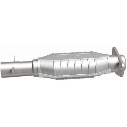 MagnaFlow Standard Grade Federal / EPA Compliant Direct-Fit Catalytic Converter 93486