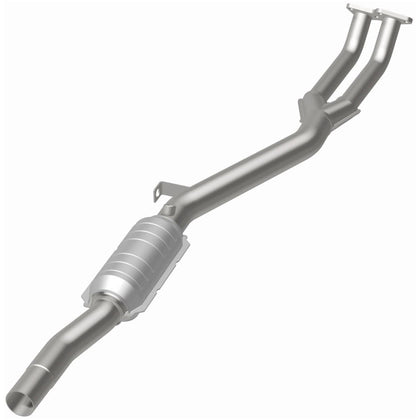 MagnaFlow Standard Grade Federal / EPA Compliant Direct-Fit Catalytic Converter 93685