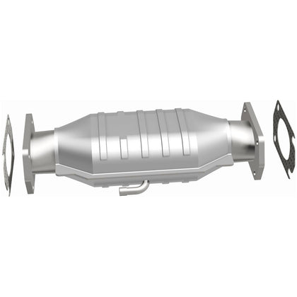 MagnaFlow Standard Grade Federal / EPA Compliant Direct-Fit Catalytic Converter 93940